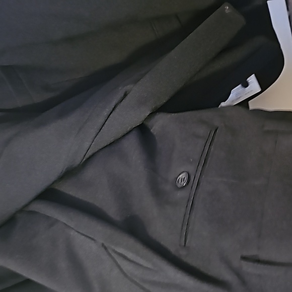 Suit - Picture 3 of 5